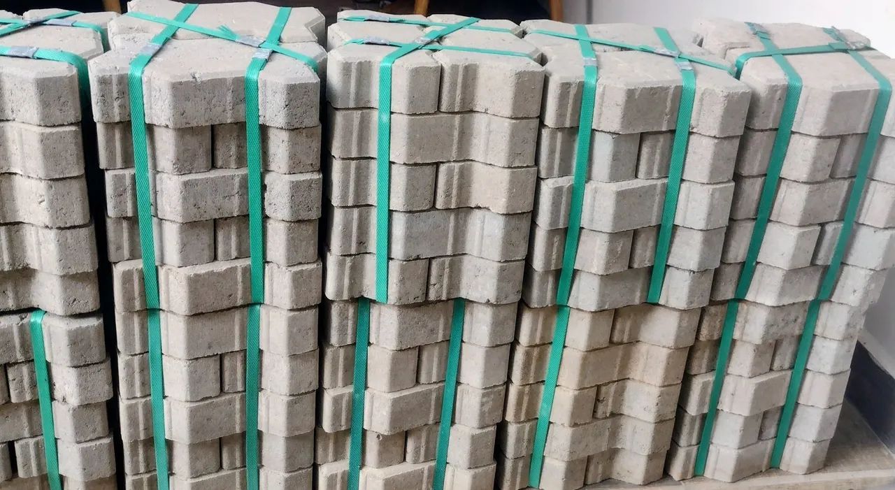 Interlocking Concrete Block64861427257602122