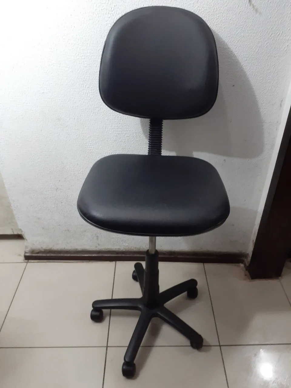 Cadeira Caixa Giratória (Alta)