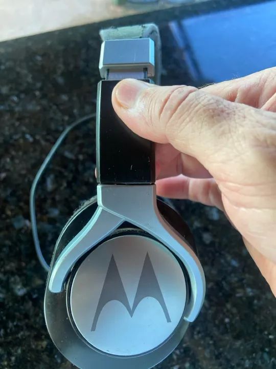 Fone de Ouvido Motorola - Sem Fio - Com Microfone - Foto 4