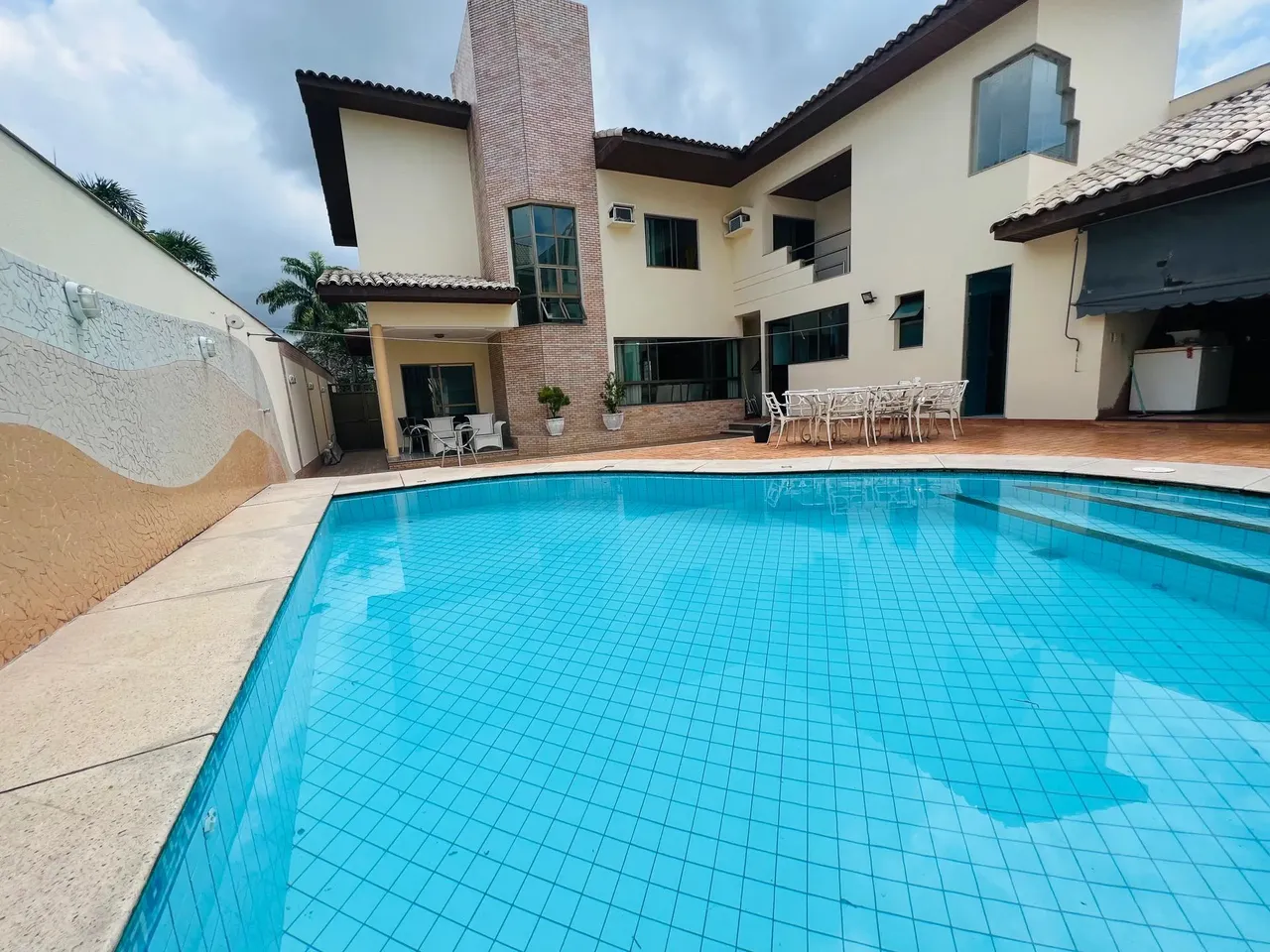 Imóvel para venda tem 310 metros quadrados com 4 quartos em Mata da Praia - Vitória - ES