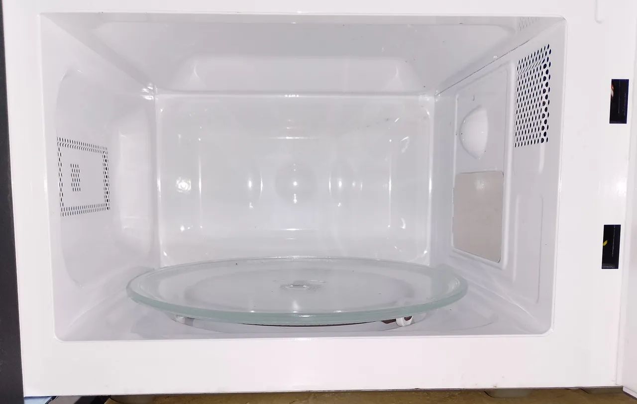 Microondas Midea 20lts  - Foto 2