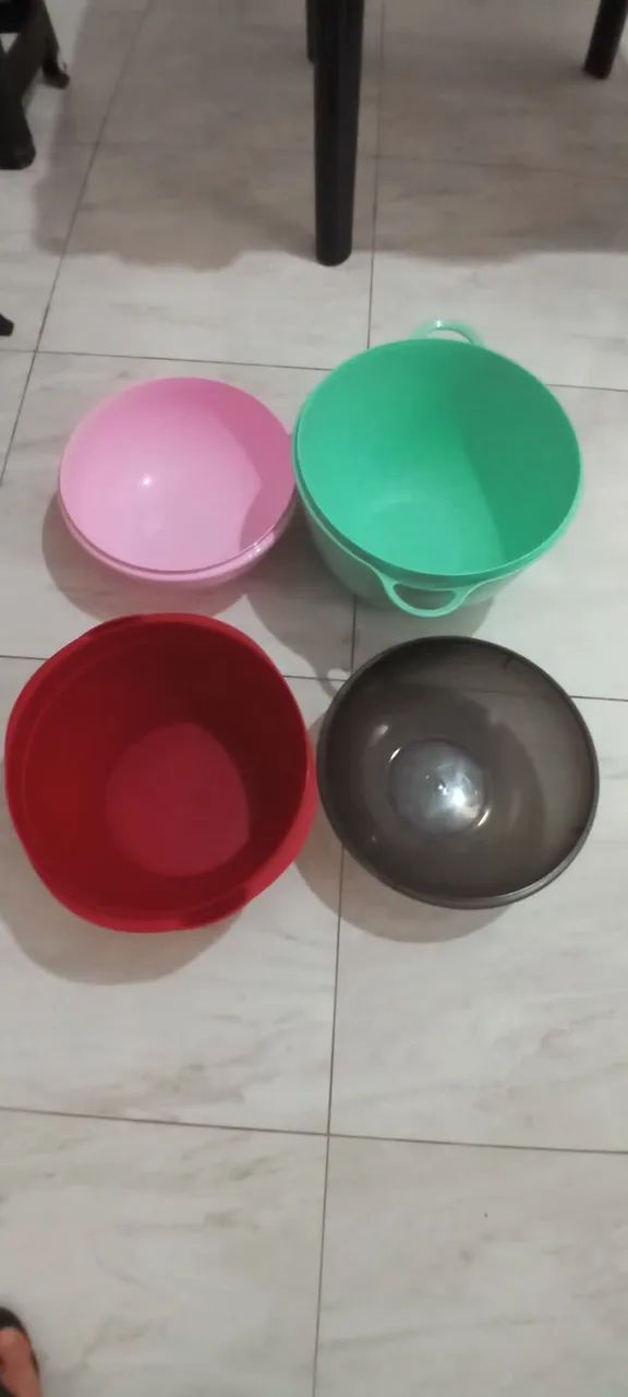 Vendo tapaware de 10 e 14 Litros. 