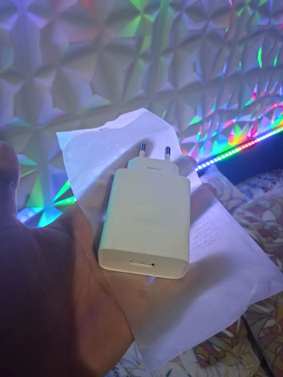 Fonte nova sem cabo. Original realme. USB. 
