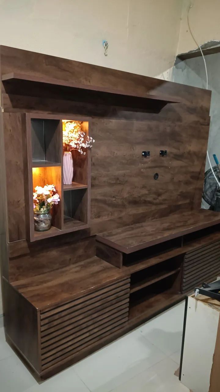 Modern LED TV Panel/Rack with Decorative Niches – Slatted Style – R$ 350