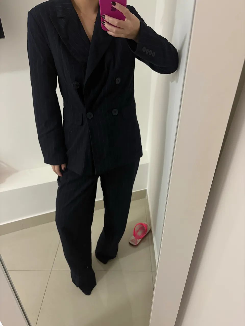 Conjunto de calça e blazer alfaiataria risca de giz azul marinho  - Foto 4