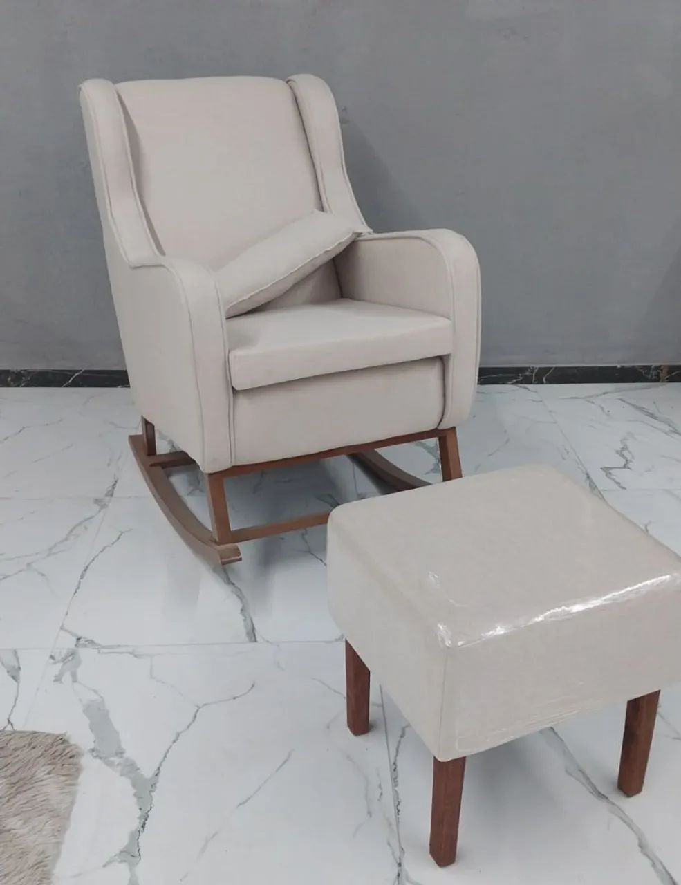 Poltrona de Balanço Amamentação e Puff - Foto 3