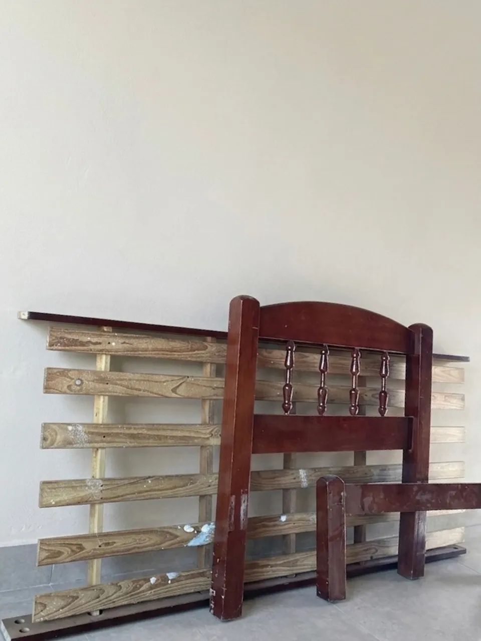 Cama de Solteiro em Madeira + Colchão - Foto 2