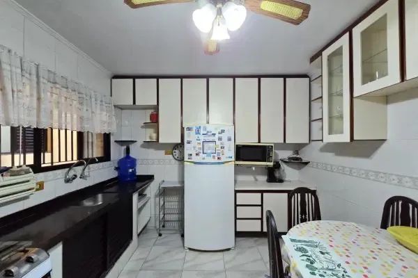 VENDA-SE CASA EM SÃO BERNARDO DO CAMPO