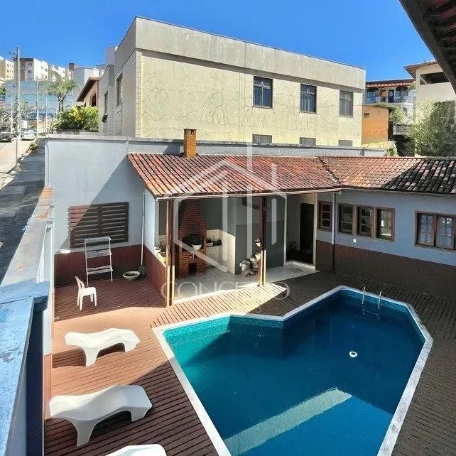 CASA COM ELEVADOR | 5 QUARTOS | 4 VAGAS PALMARES