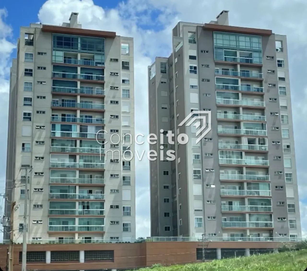 Edifício Torres Cezanne - Apartamento Garden Semimobiliado