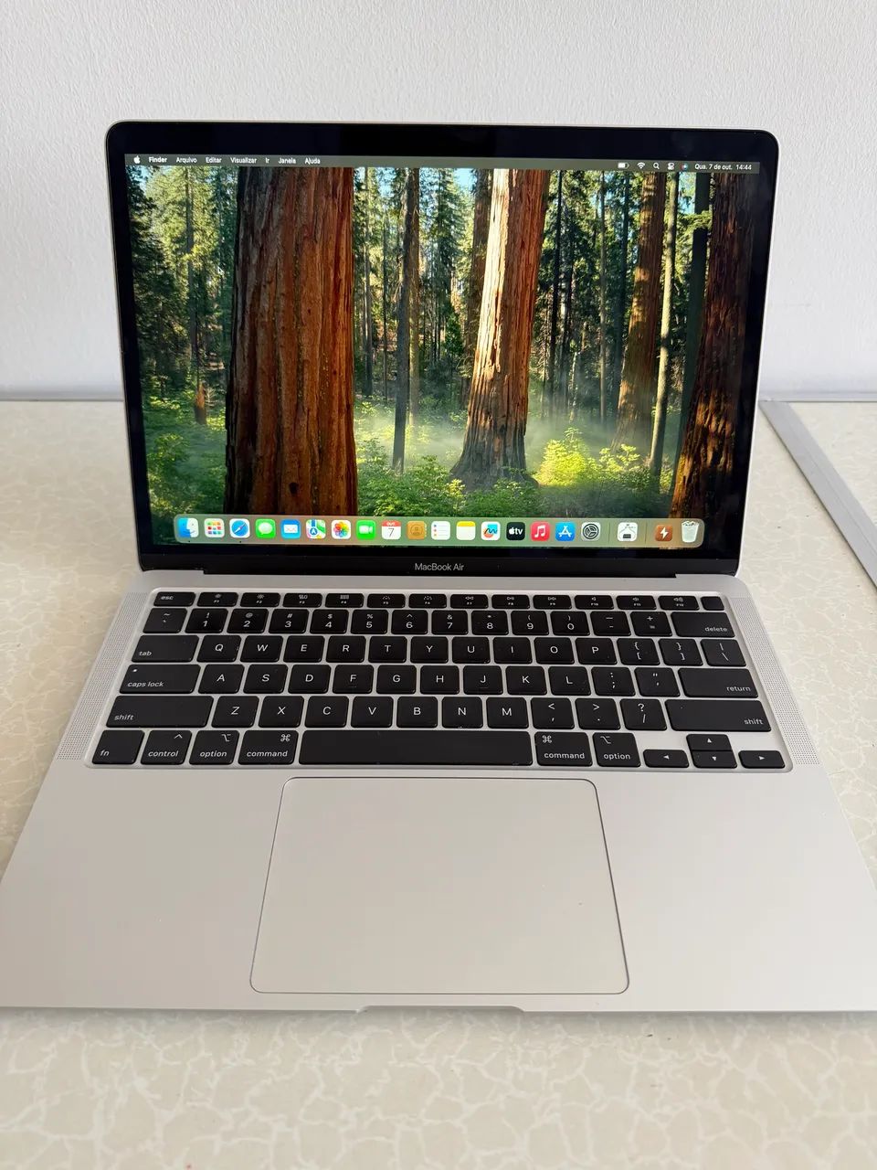MacBook Air 2020 Intel i5 8GB 256GB 13? Sem detalhes - Notebooks