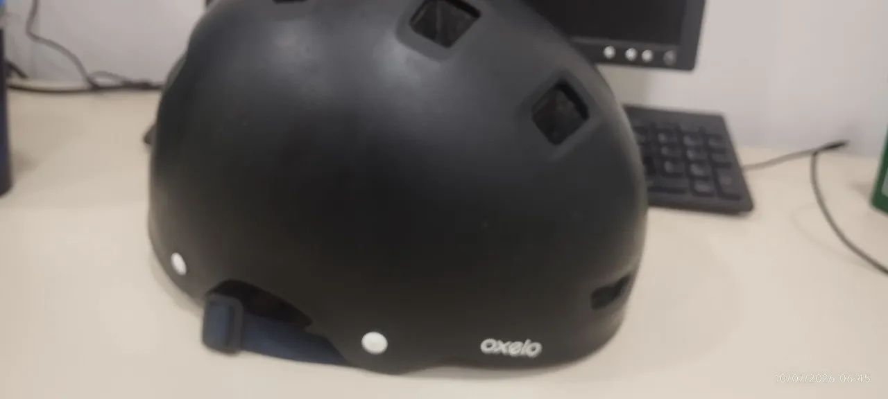 Capacete de proteção ciclismo, skate e patins - Foto 4