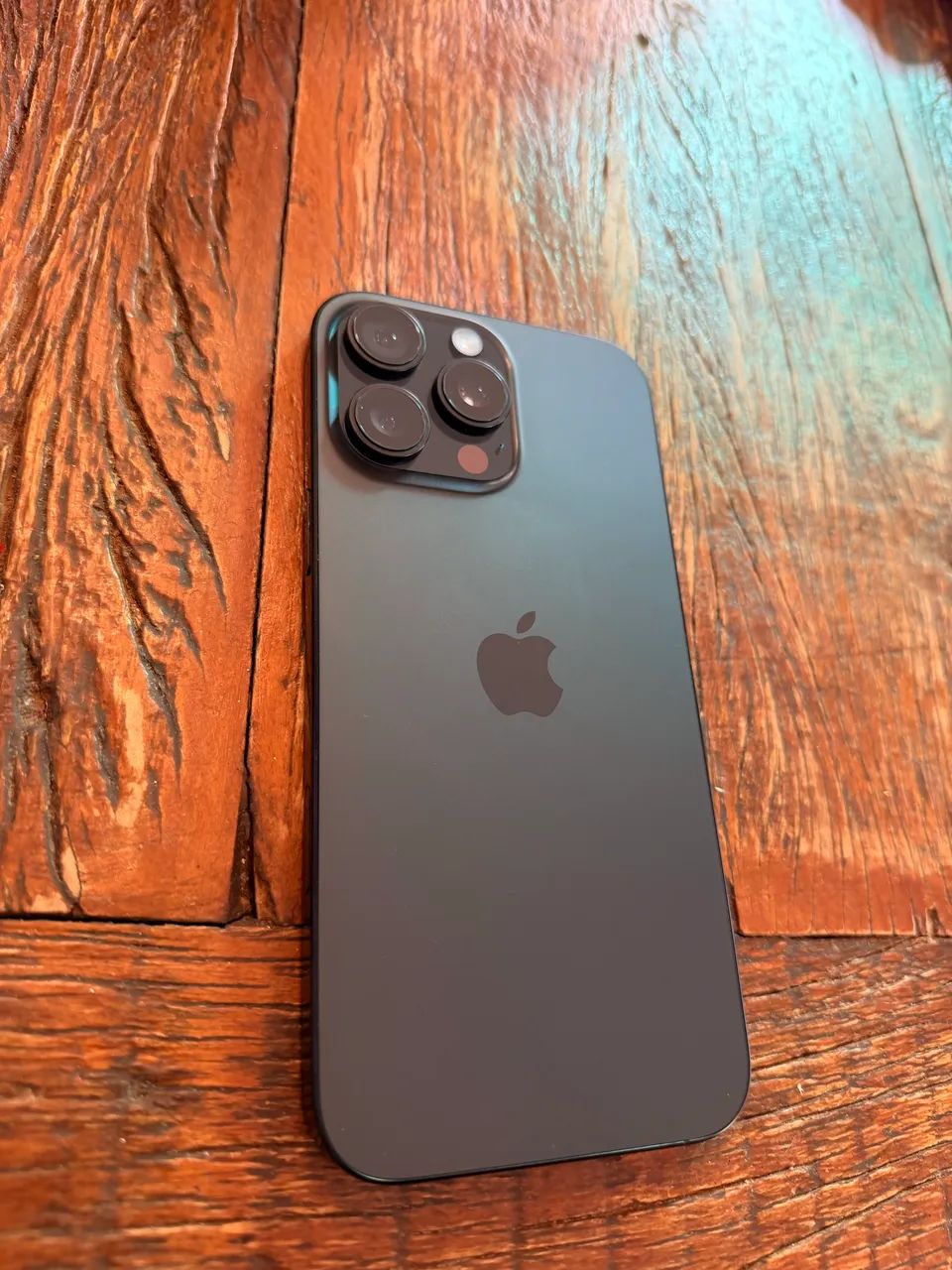 iphone 16 Pro max 512gb バッテリー100% 充放電43回 iPhone 16 pro Max 512gb - 100% de bateria - Celulares e