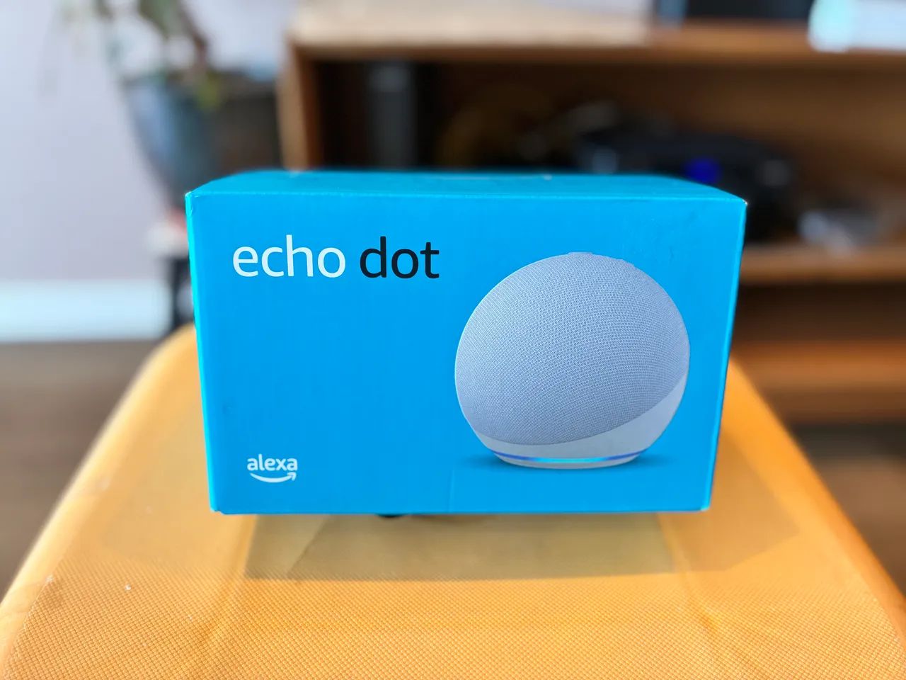 Echo Dot Smart Speaker + Alexa (Geração 5) - Foto 4