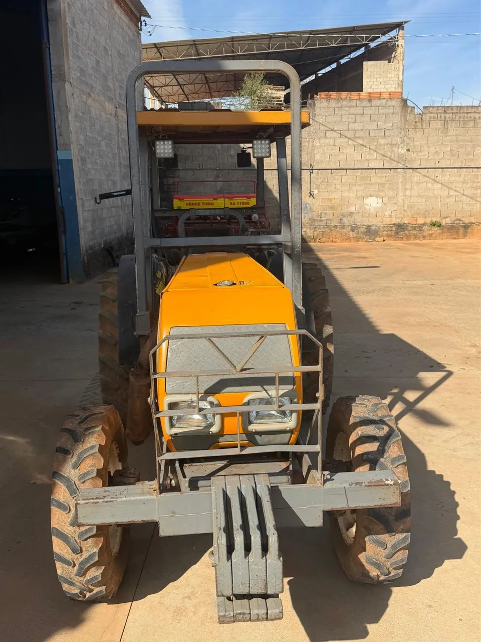 Trator Valtra BF 75 - Foto 4
