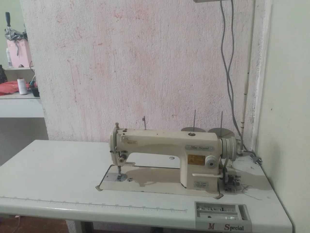 Máquina de costura reta muito nova  - Foto 2