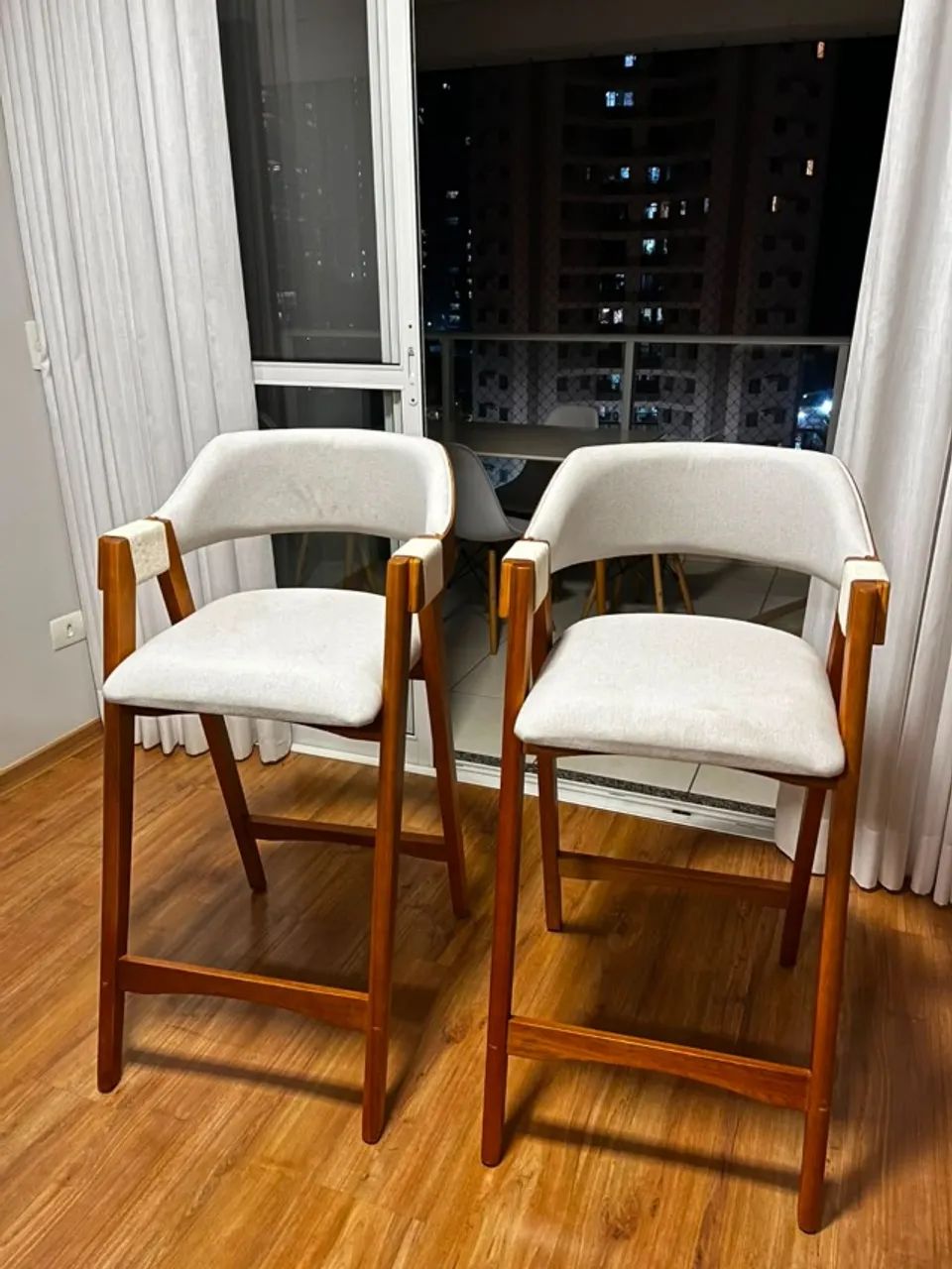 02 Banquetas Estofadas Linha Off White - NOVAS 
