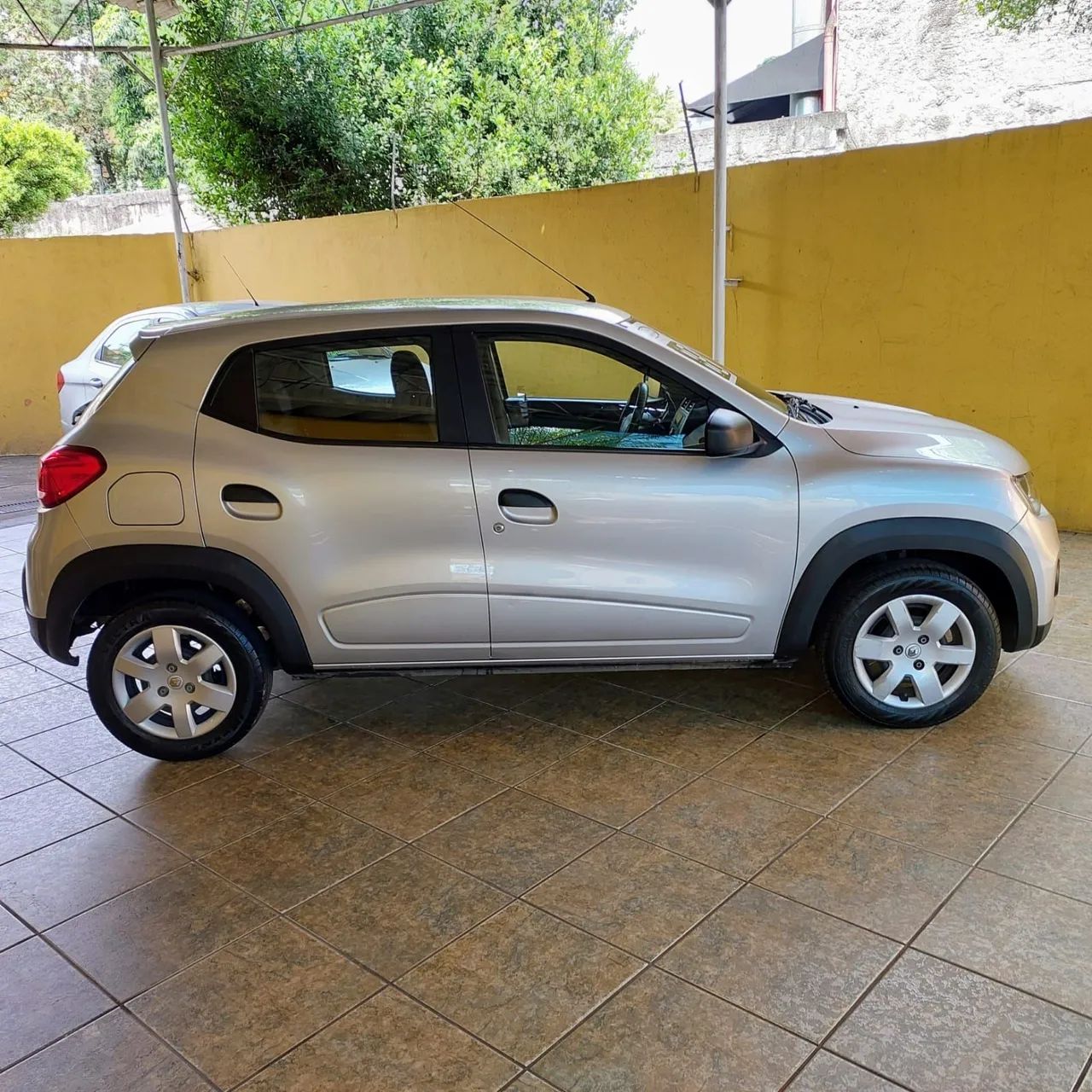 Renault Kwid KWID Zen 1.0 Flex 12V 5p Mec. 2018