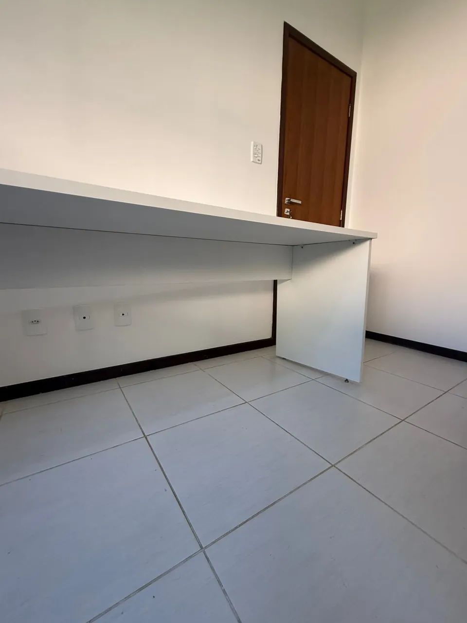 Vendo Mesa Escritório Planejada 2,2 m - MDF 25mm - Foto 5