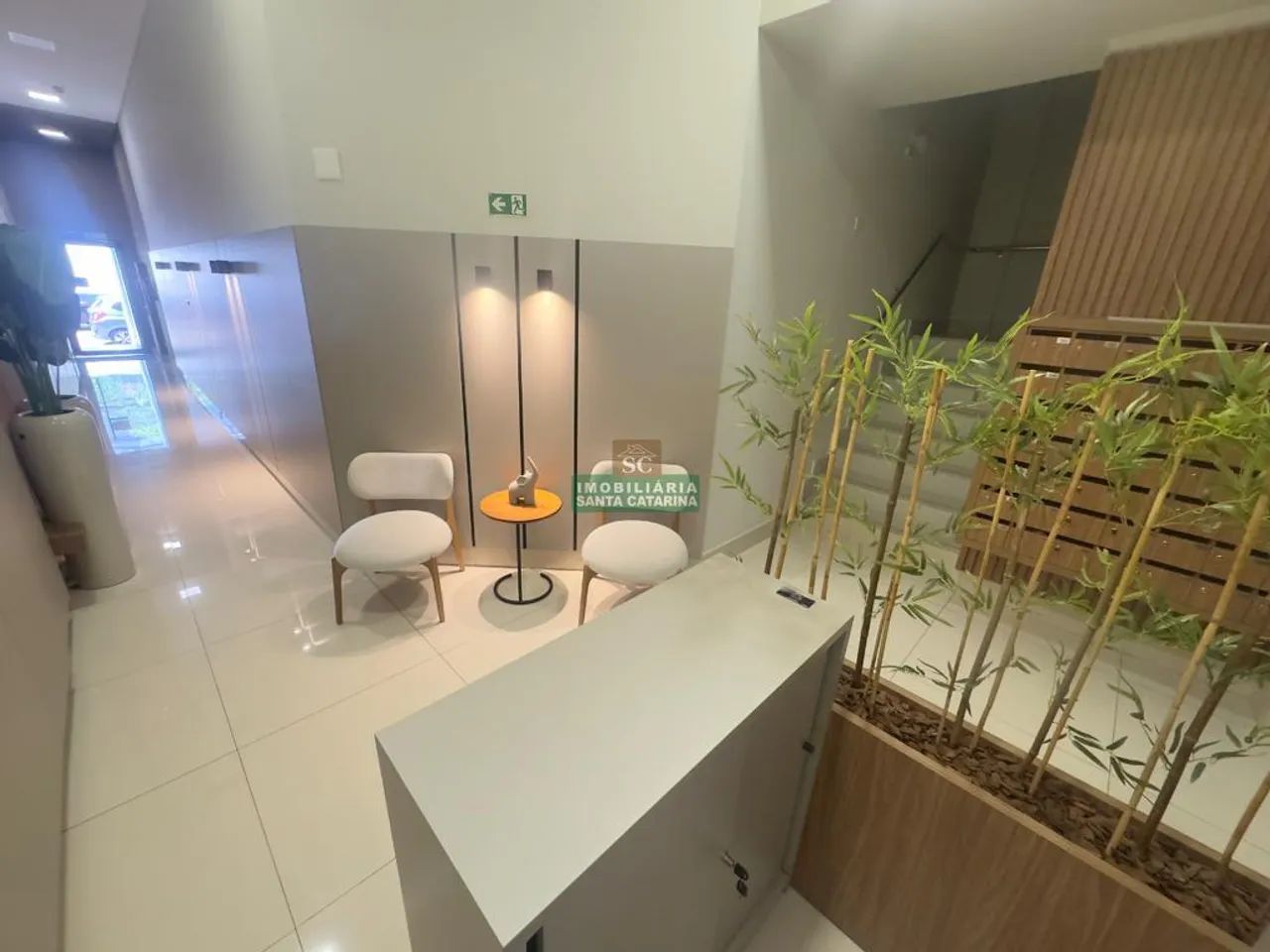 ALUGA APARTAMENTO SEMI MOBILIADO NO CENTRO DE MARINGÁ - Foto 4