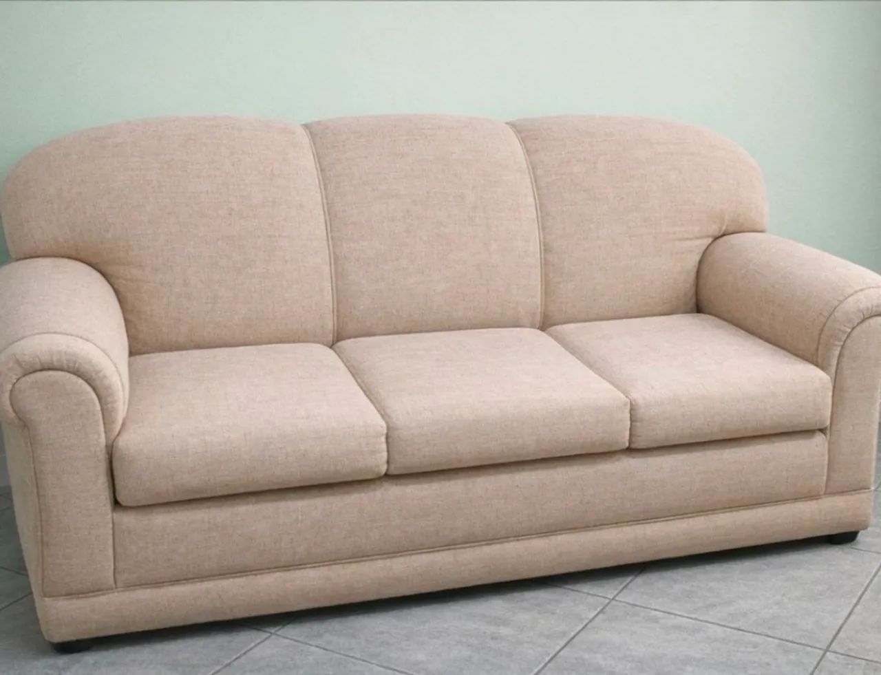 SOFÁ 3 LUGARES + CAPA DE SUEDE  INCLUSA 