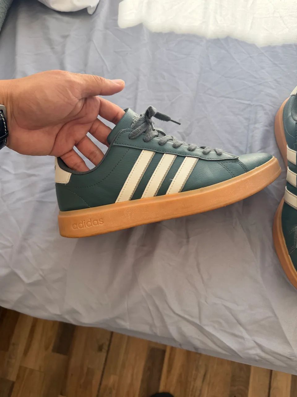 Tênis Adidas