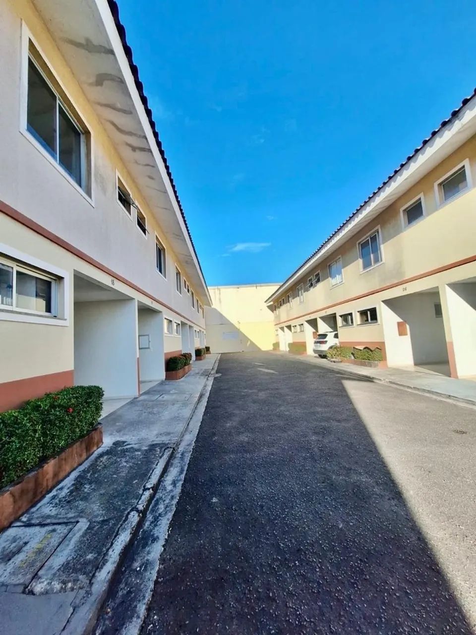 Casa Duplex com 2 quartos sendo 1 suítes | Residencial Villa Versilia - Flores