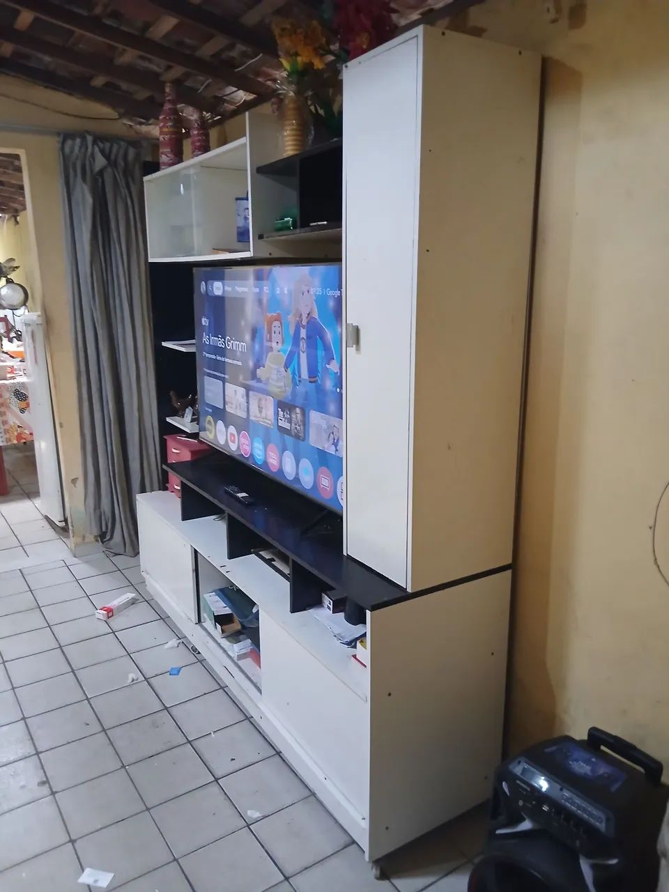 Estante grande preta e branca  - Foto 3