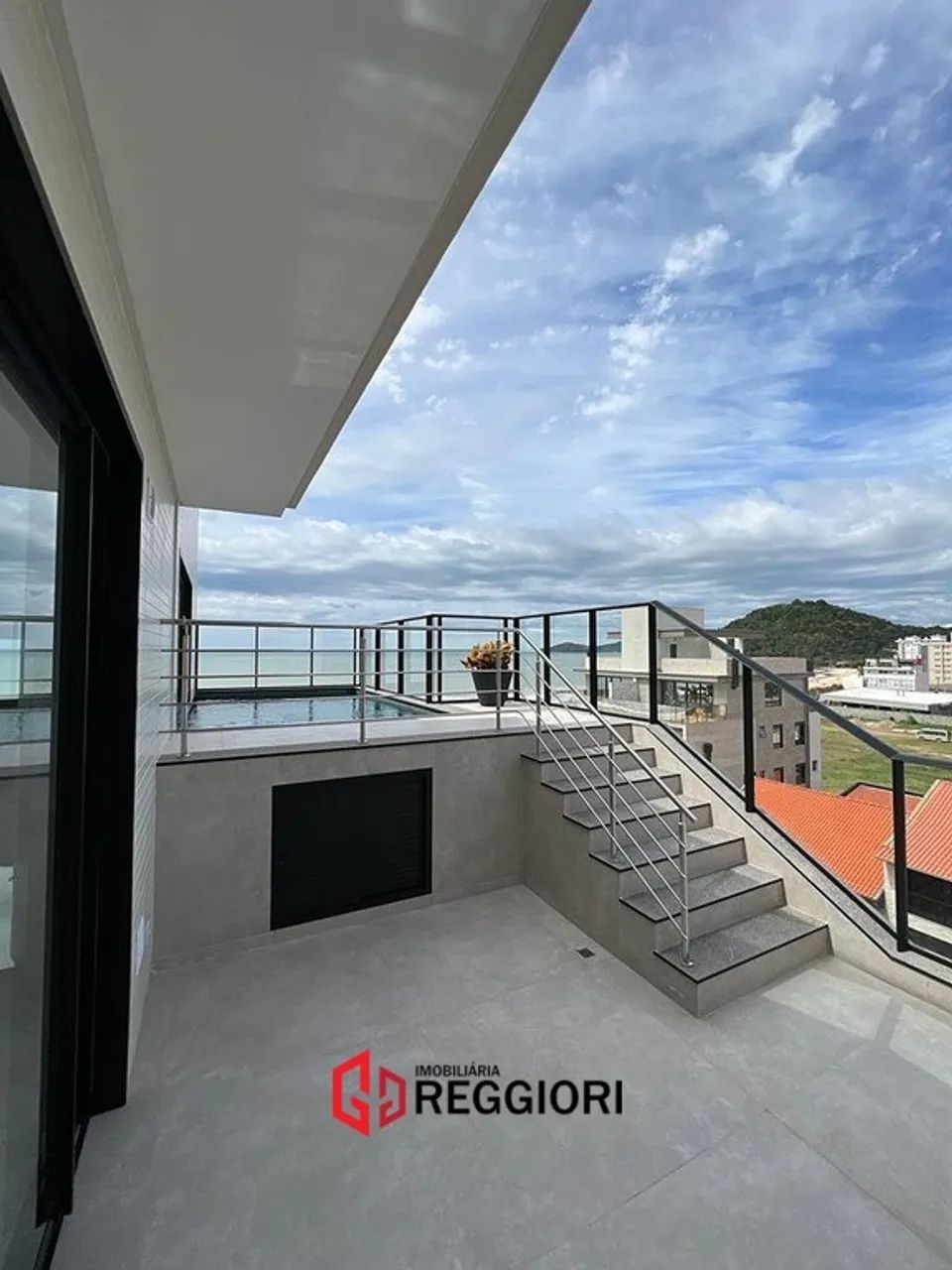 COBERTURA DUPLEX COM 3 SUÍTES PRAIA BRAVA ITAJAÍ - Foto 2