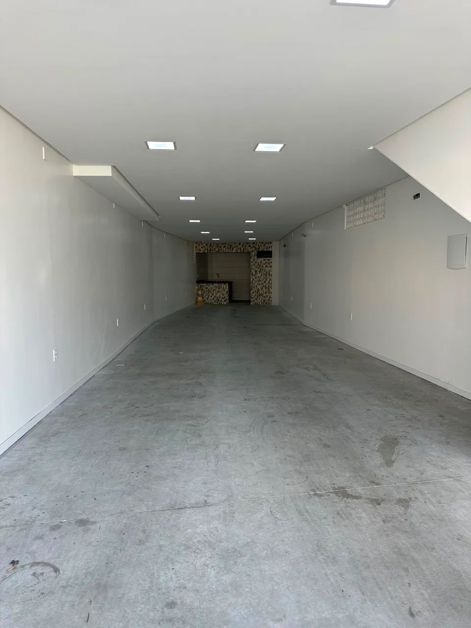 ALUGO PONTO COMERCIAL NO POÇO 