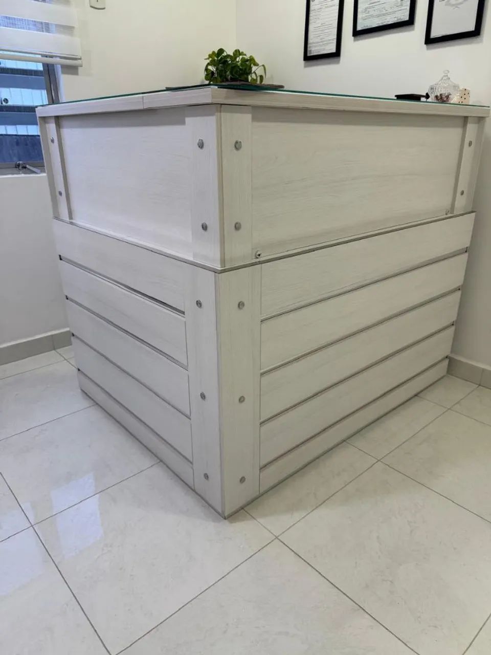 Balcão de recepção 