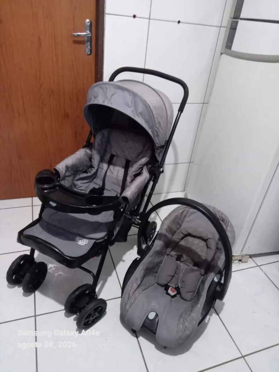 Carrinho de bebê Cosco e bb conforto  - Foto 2