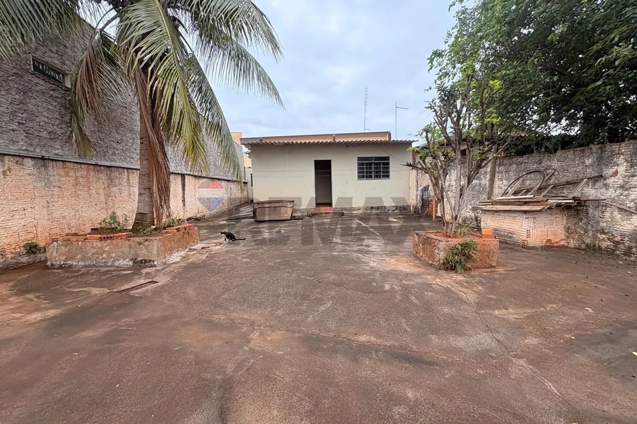 Casa com ótimo acabamento 3 quartos e terreno grnade - Foto 2