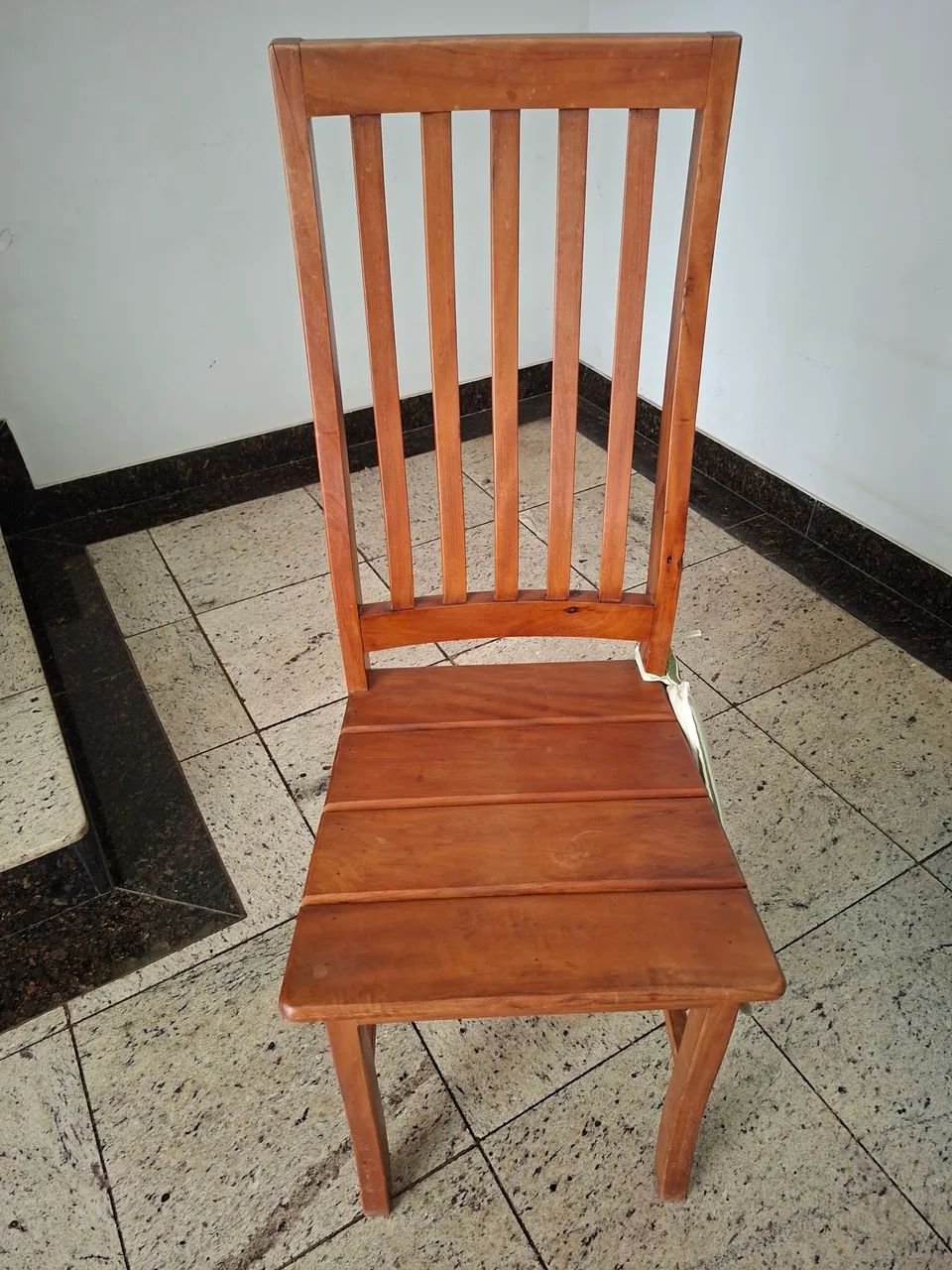 VENDER RÁPIDO Mesa de madeira 08 lugares  - Foto 5