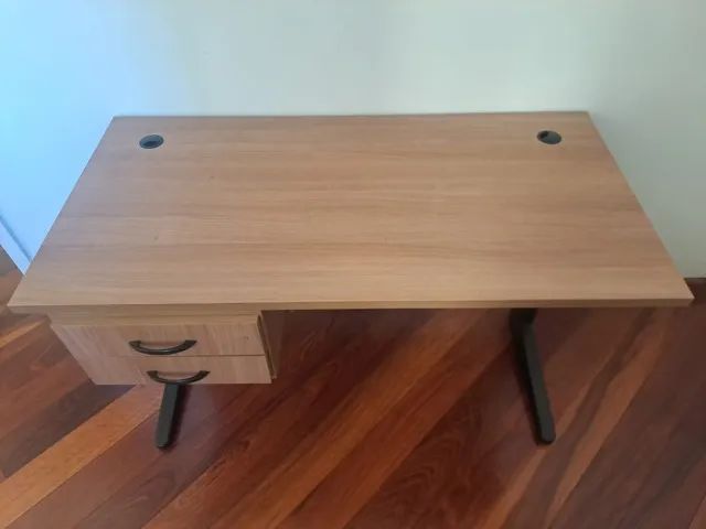  KIT 2 MESAS ESCRITÓRIO - COM E SEM GAVETAS - Foto 2