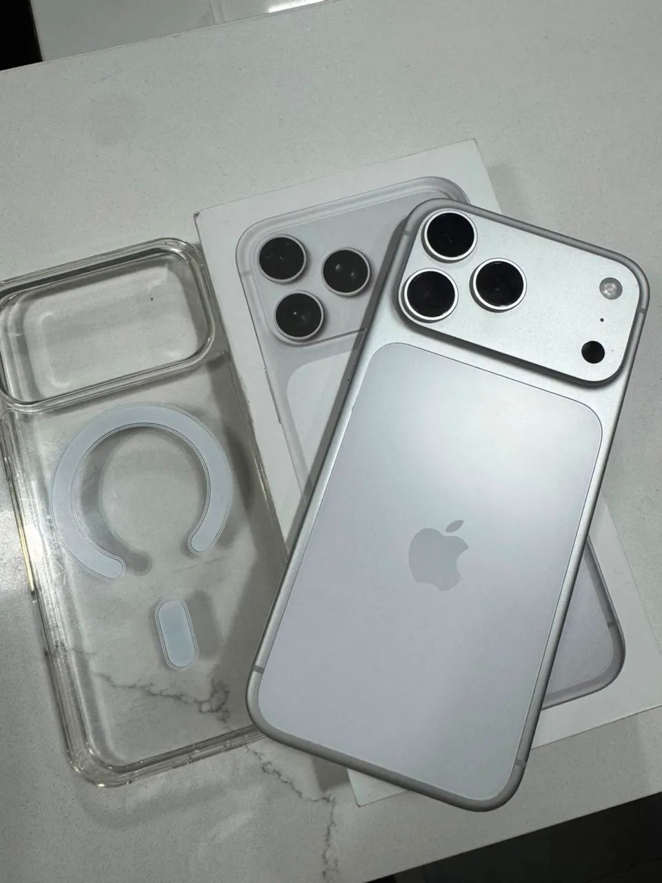 iPhone 17 pro max - Foto 2