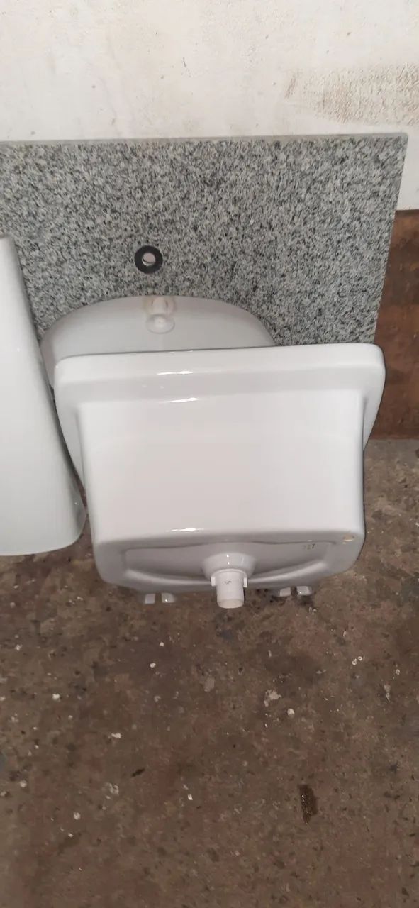 Pia para banheiro e tanque 