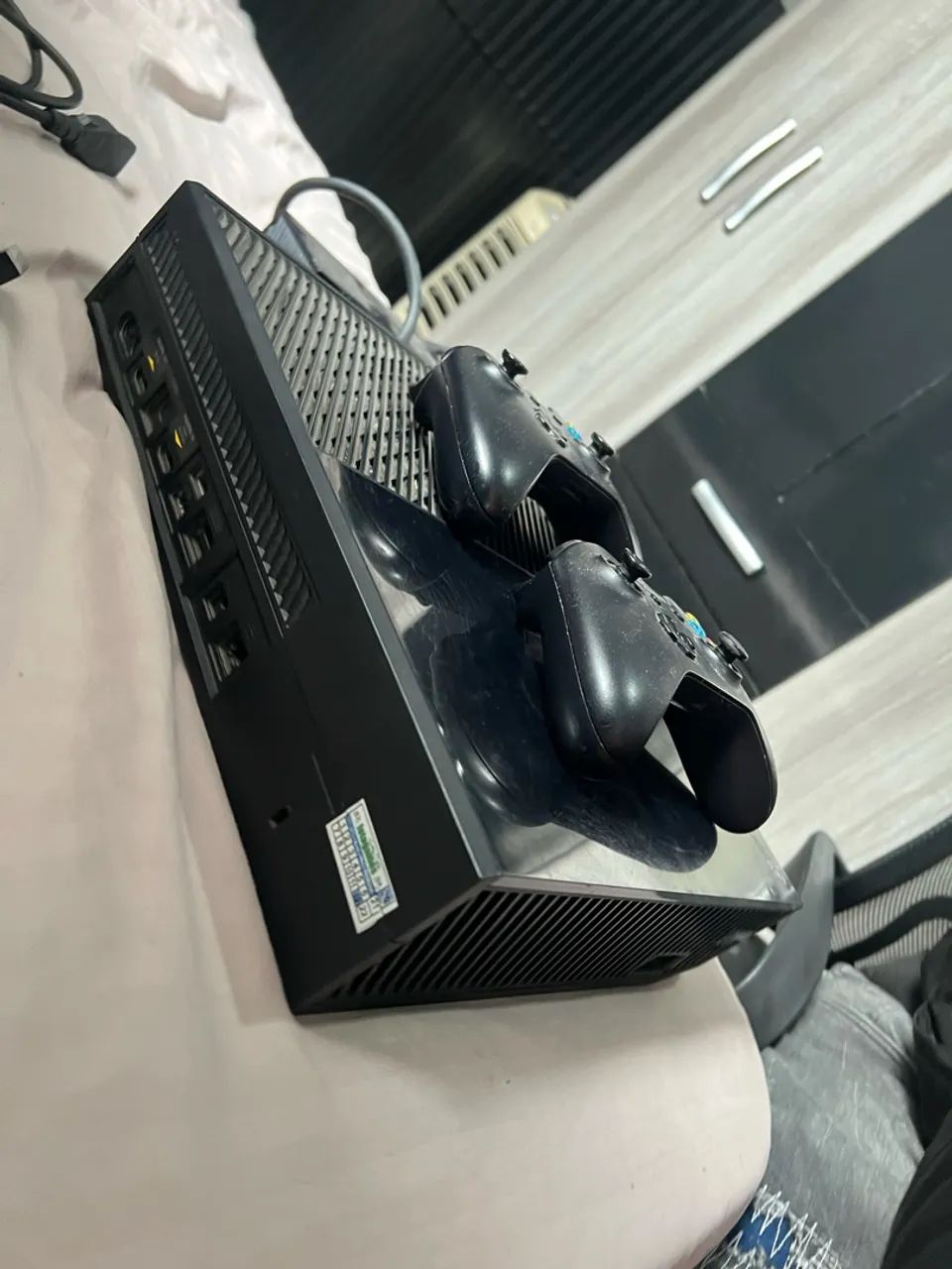 Xbox one 1tb - Foto 3