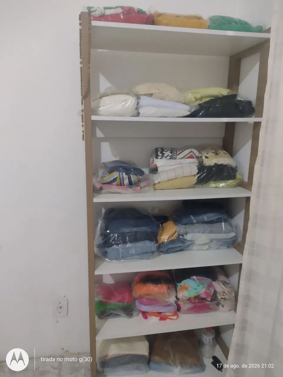 Vendo lotes de roupa usadas mais bem conservadas 