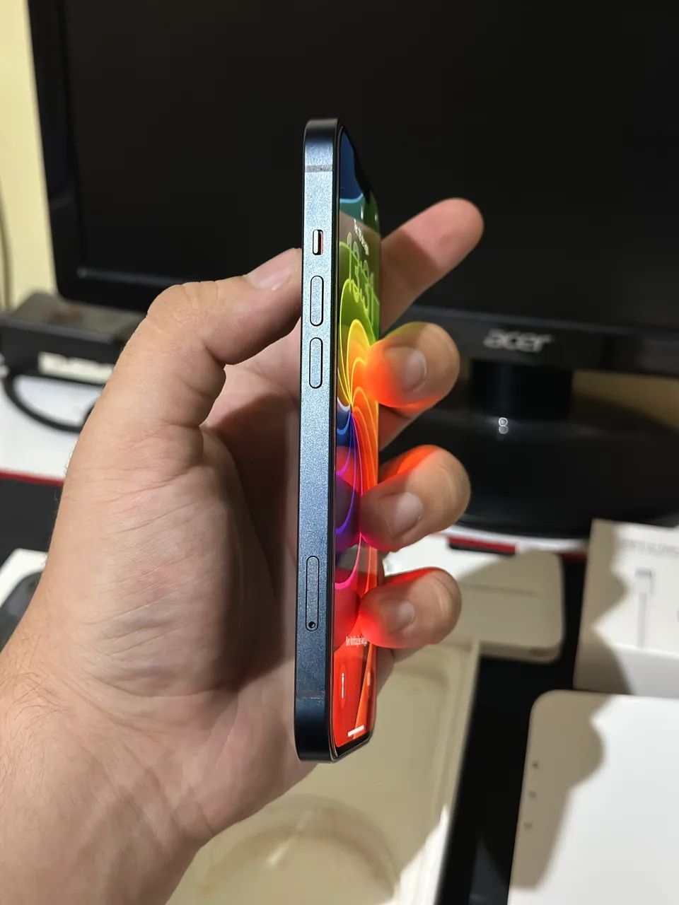 iPhone 13 128gb com nota fiscal, caixa e todos acessórios!  - Foto 3