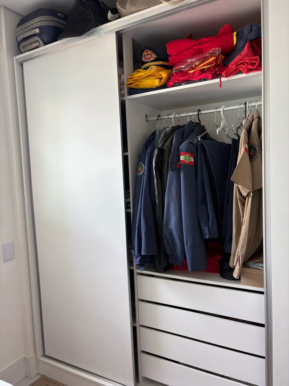 Roupeiro com 1 ano de uso.  - Foto 2