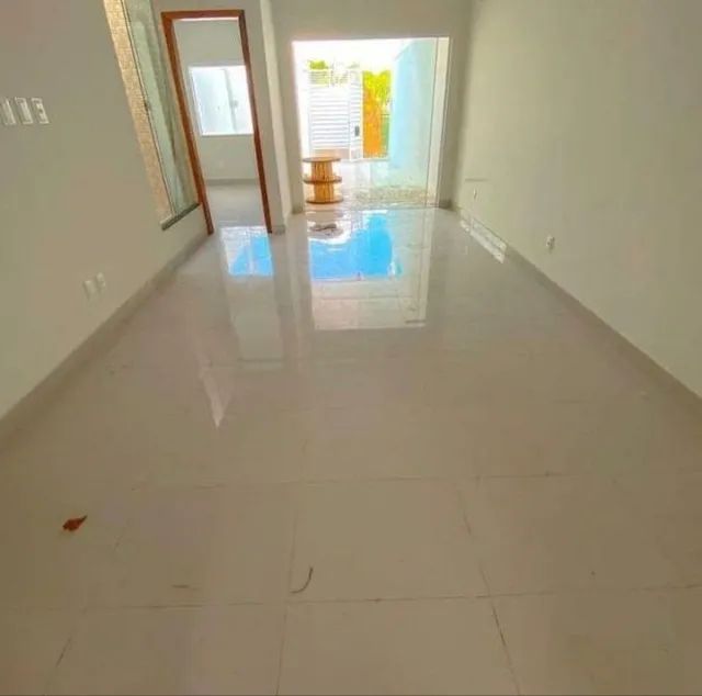 Casa com dois quartos espaçosa e arejada