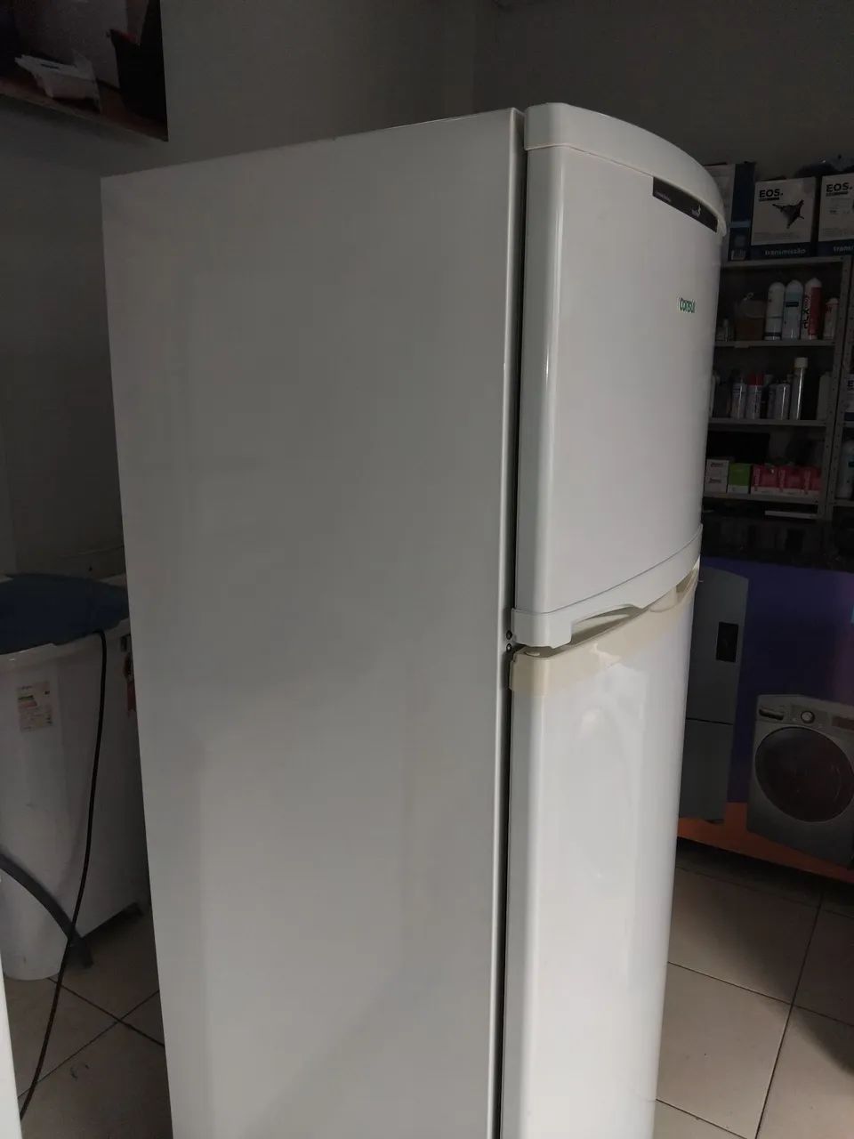 Vende se geladeira semi nova  - Foto 2