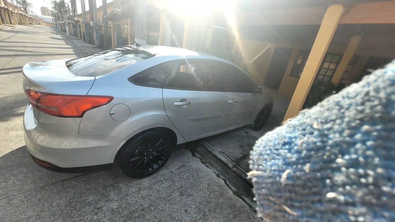 Ford Focus Fastback Se/se Plus 2.0 Flex Aut. 2016 - Foto 2