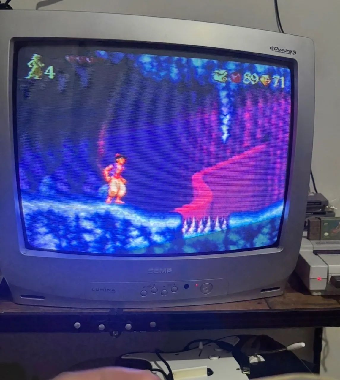 Tv de tubo 20 polegadas 