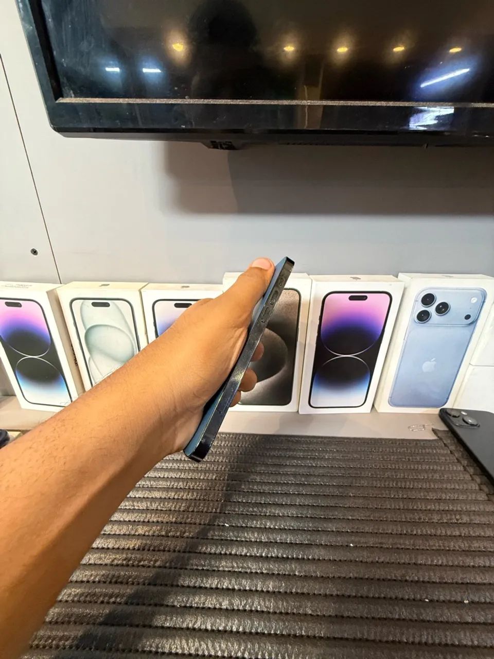 IPHONE 11 128 GB VERDE  - Foto 3