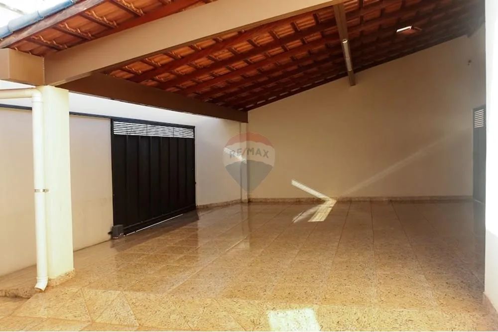 Casa à Venda, Com Quatro Dormitórios No Bairro Drummond - Foto 3