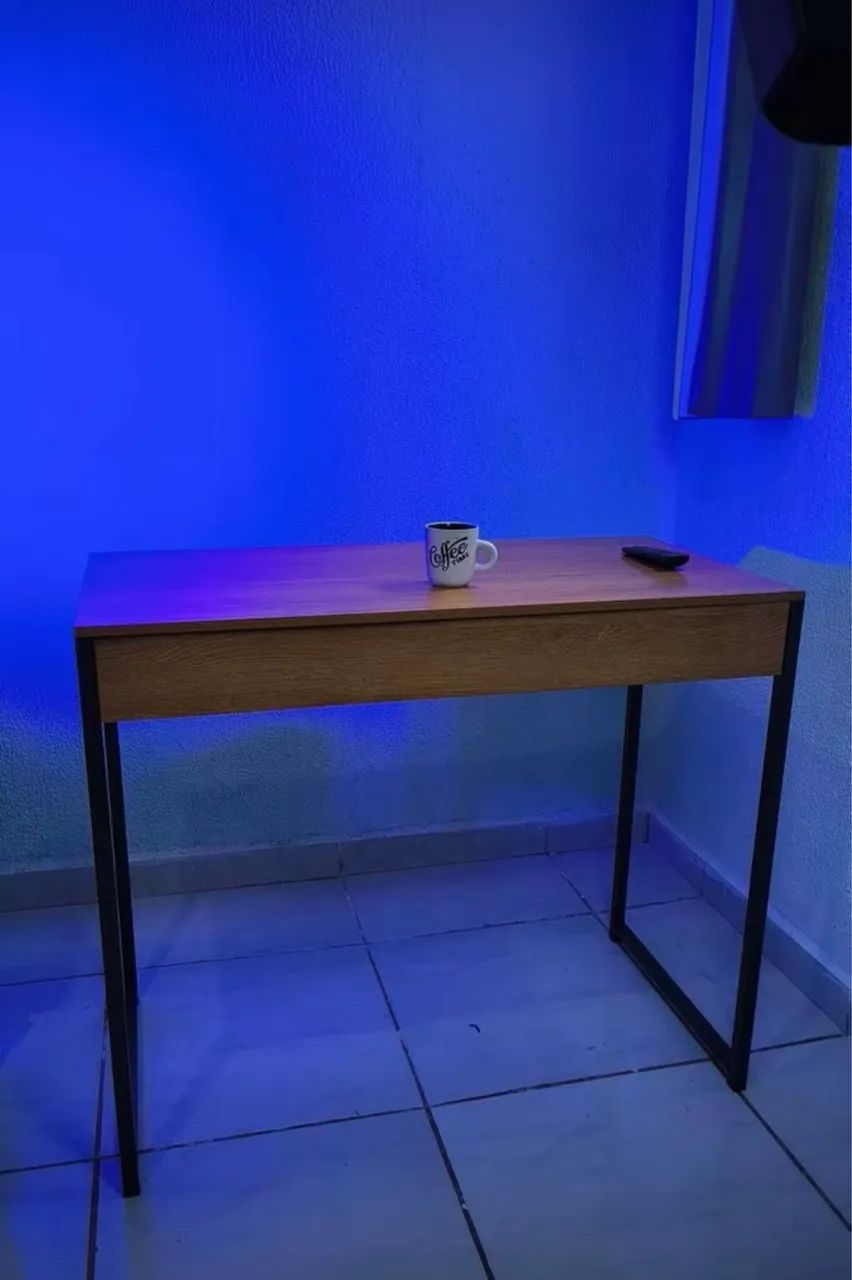 Mesa escrivaninha 