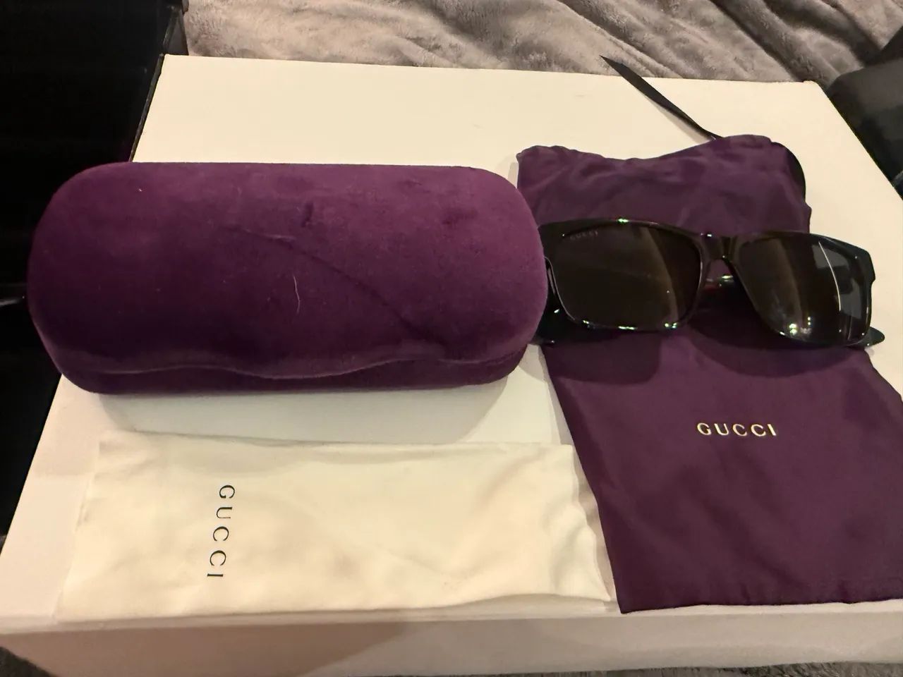 Óculos de Sol Gucci Original ? Completo com Estojo e Flanelas - Foto 2