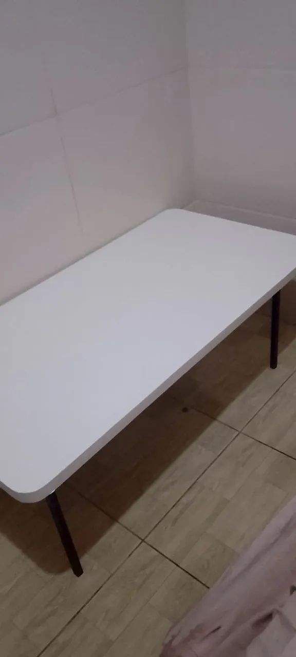 Mesa e cadeiras infantis 